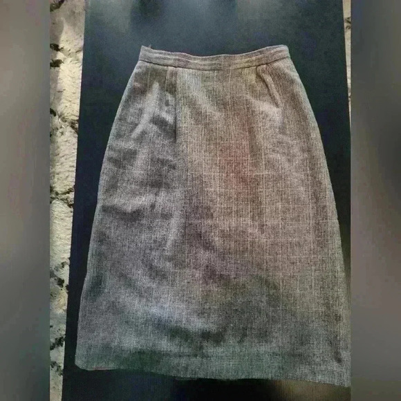 Peabody House | Vintage 60’s/70’s Tweed Midi Pencil Skirt.-1 - Picture 1 of 4
